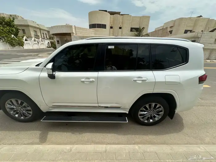 لاندكروزر 2024 الفئة الخامسة GXRV LC300 5 2024 2