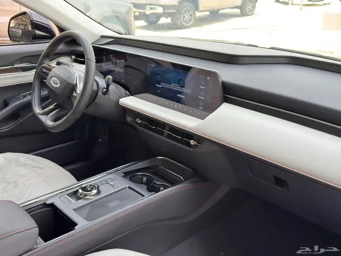 فورد تورس تيتانيوم لون اسود موديل 2025 توكيلات الجزيرة 13