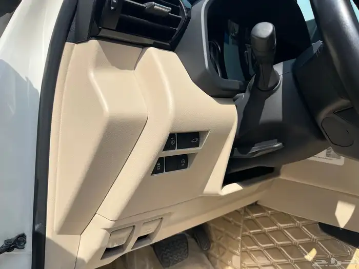 لاندكروزر 2023 GXR-L4 10