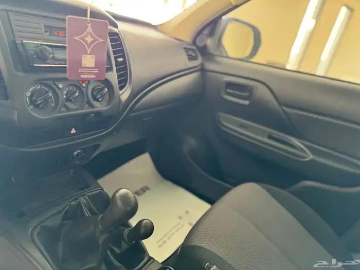 ميتسوبيشي L200 بنزين موديل 2020 نظيف جدا 14