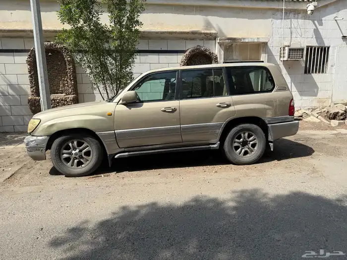 جيب لكزس 98 ماشي حدود ال 200 الف وجمس ملكي 98 ثلاث ابواب 1