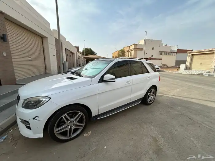 جيب مرسيدس ML400 موديل 2015 بحالة ممتازة (جدة) 0