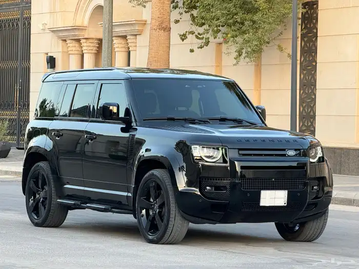 لاند روفر ديفندر P400 موديل 2023 تشيكات وكاله تحت الضمان 27
