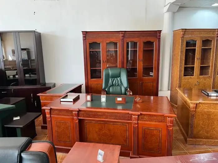 مكتب مقاس 200سم مع دولاب 4درفه فخم جديد بكرتونه 0