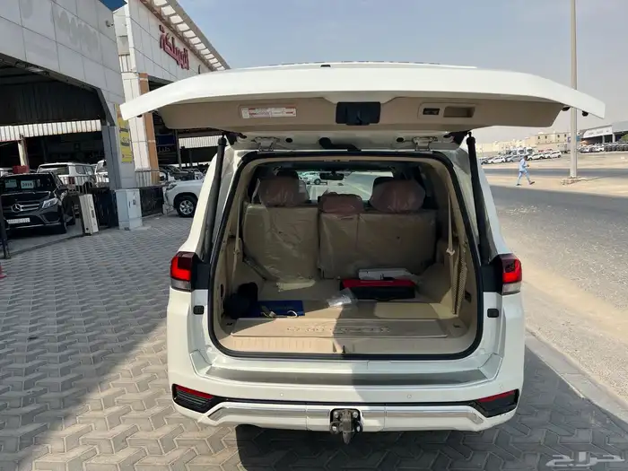 لاندكروزر 2023 GXR-L4 13