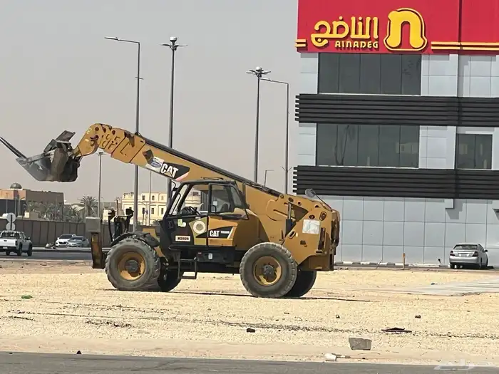 رافعات تلسكوبية باكت وشوكه للإيجار 0