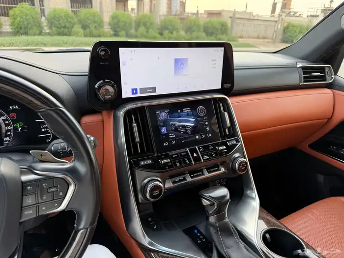 جيب لكزس LX600 2022 VIP - سعودي ضمان وصيانه مجانيه 45