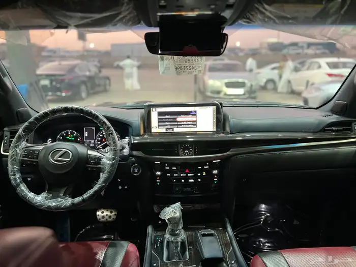 لكزس LX570 فل كامل موديل 2018 11