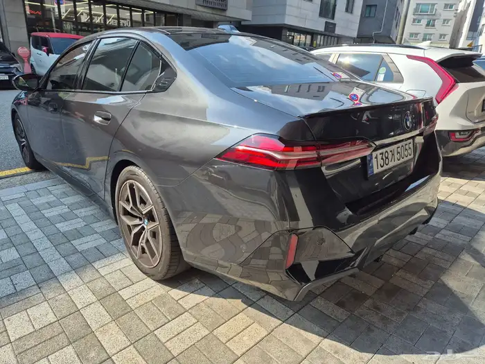 بي ام دبليو 520i M KIT 2024 3