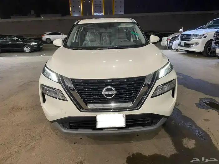 اكس تريل 2024 ستاندر 5 ركاب 0