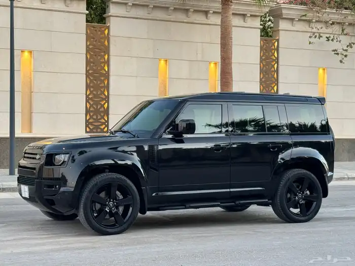 لاند روفر ديفندر P400 موديل 2023 تشيكات وكاله تحت الضمان 6