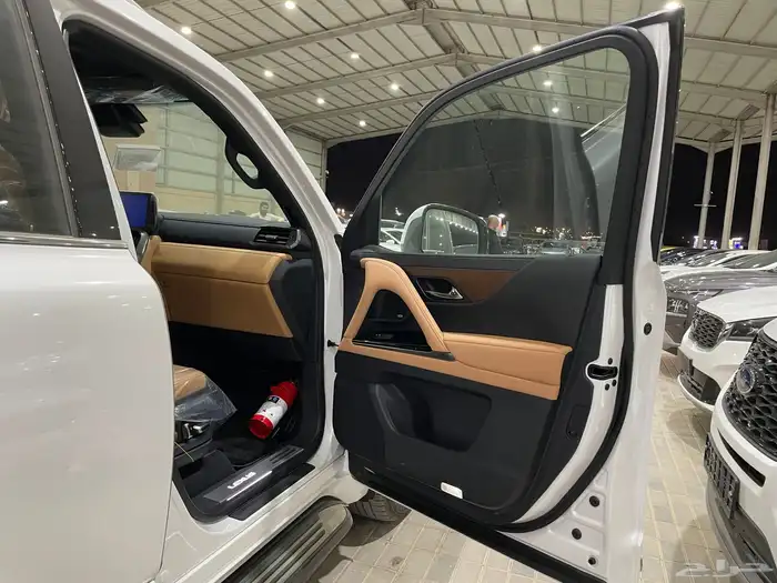 لكزس2025LX600BBخليجي داخلي جملي (بنزين)3.5L 20