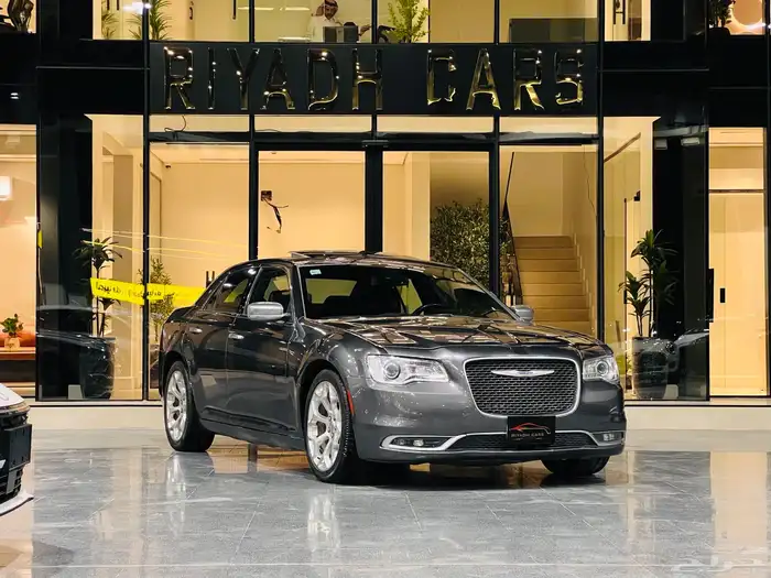 كرايزلر 2021 C300 V6 فل (بحالة ممتازة) 0