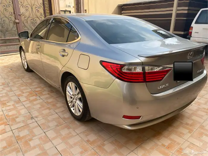 لكزس AA250 2015 1