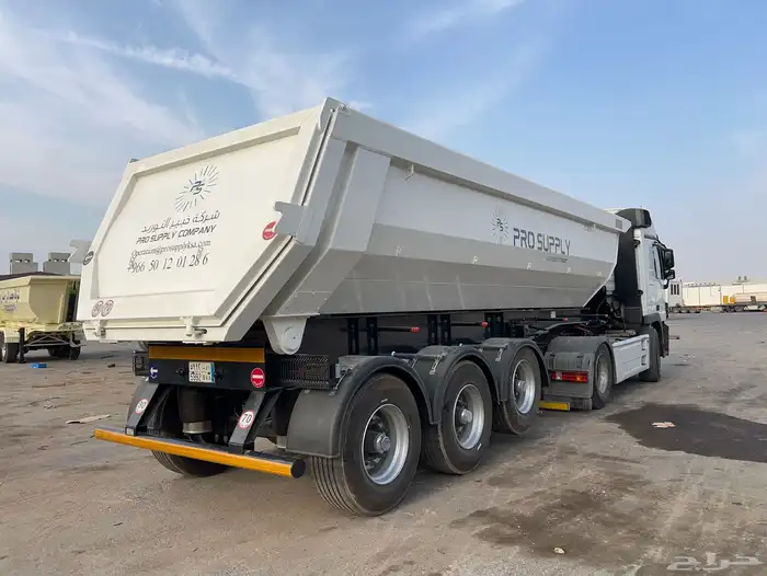 صندوق قلاب ثلاث محاور حديد 450 وزن 6600 كلغ 20