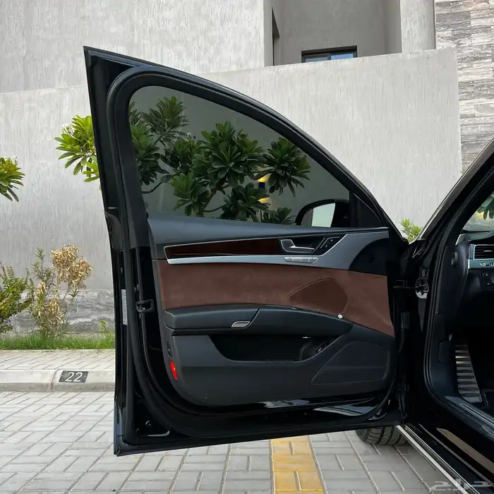 اودي A8 2015 فل كامل موتر مخزن ماشي 70 الف فقط شرط الفحص 38