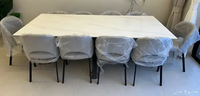 طاولة طعام رخامية طول 2.80م مع 10 كراسي 0