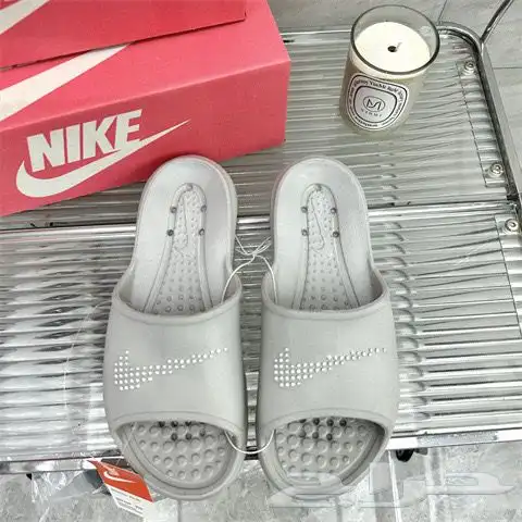 سليبر Nike 17