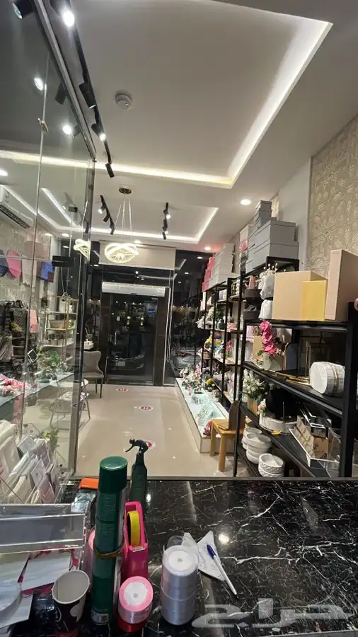 محل التقبيل أو للإيجار 4