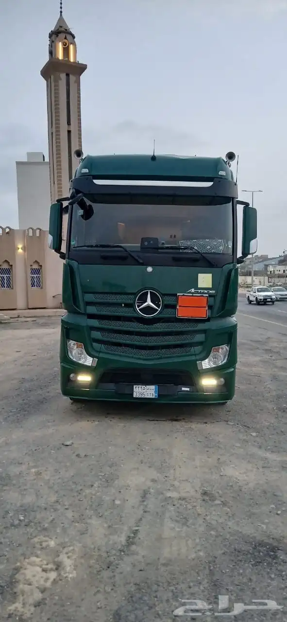 رأس تريلا مرسيدس أكتروس MB4 4