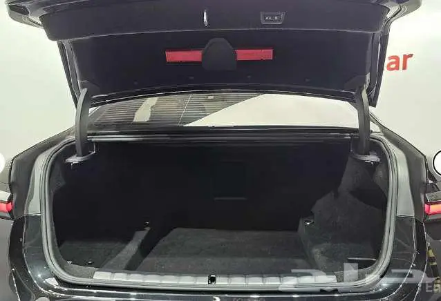 BMW 740i موديل 2023 10