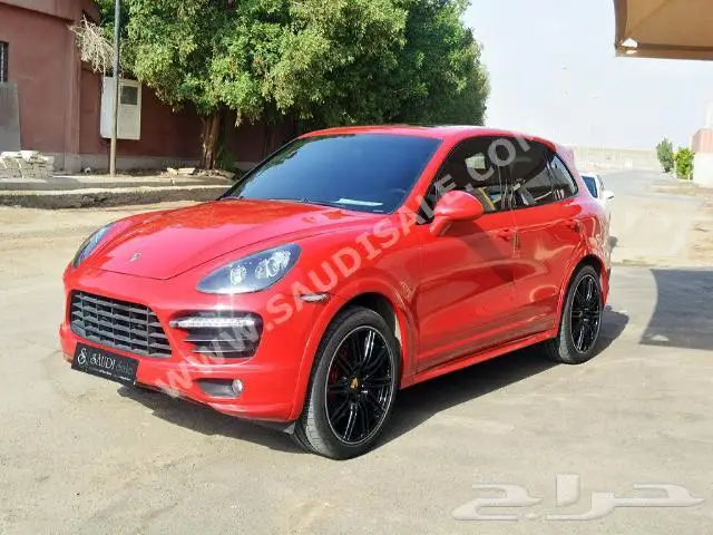 بورش كايين gts موديل 2014 فل كامل 1