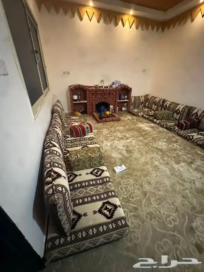 كنب مشب جديد ونظيف للبيع اعلى سومه 0