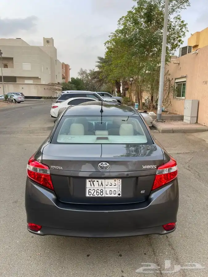 للبيع تويوتا يارس 9