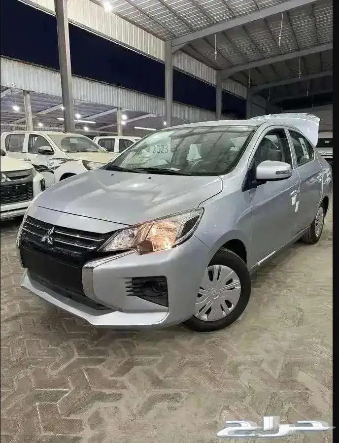 متسوبيشى اتراج فضى 2023 0