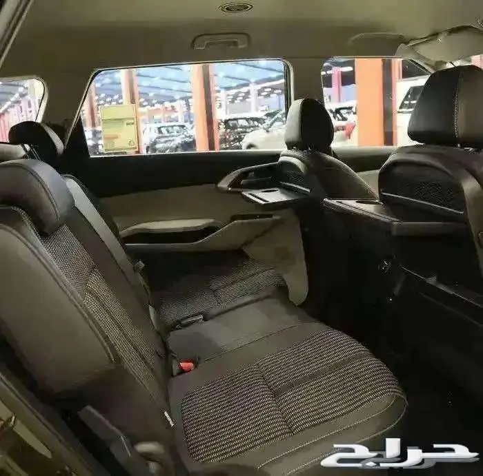 كيا كارينز نص فل 7 مقاعد موديل2025 كاش و تقسيط 4