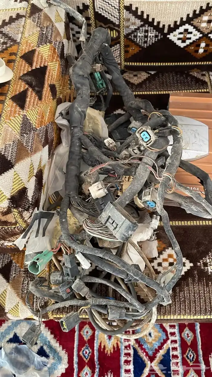 قطع غيار جديد مستعمل للبيع بالجمله 24