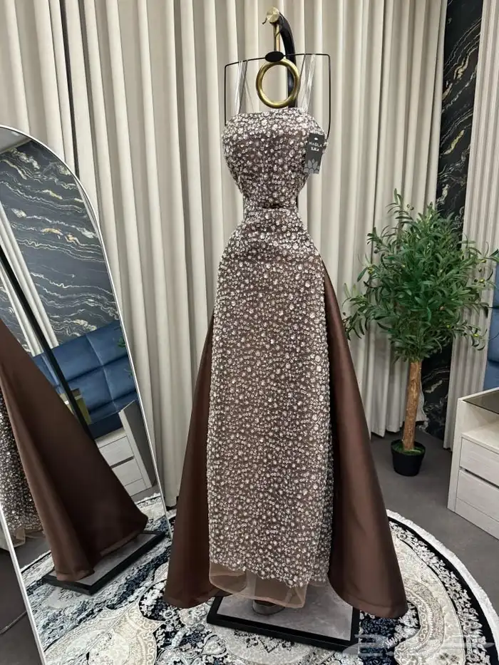 فستان جديد لبسه وحده ابيعه ب 350 مقاس سمول قابل لتفاوض 0