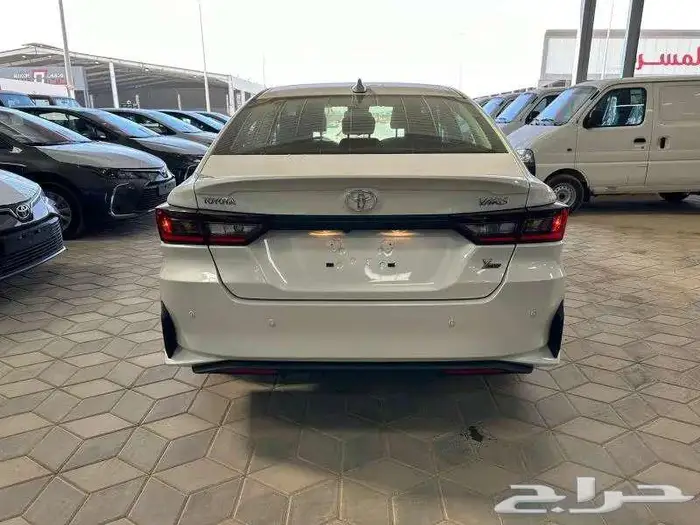 تويوتا يارس YX 1.3 بنزين 2026 11