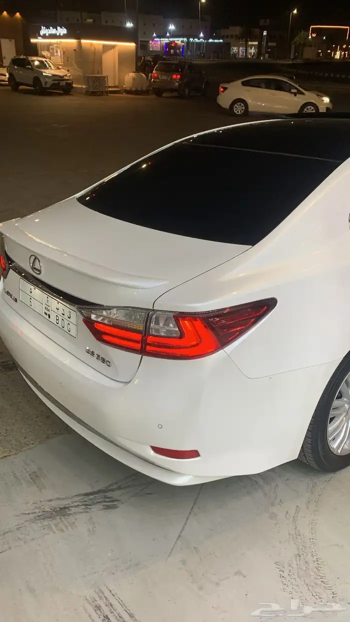 لكزس es2015 فل الفل و مراتب كاملة بيجمرهم للموديل الي بعدها 3