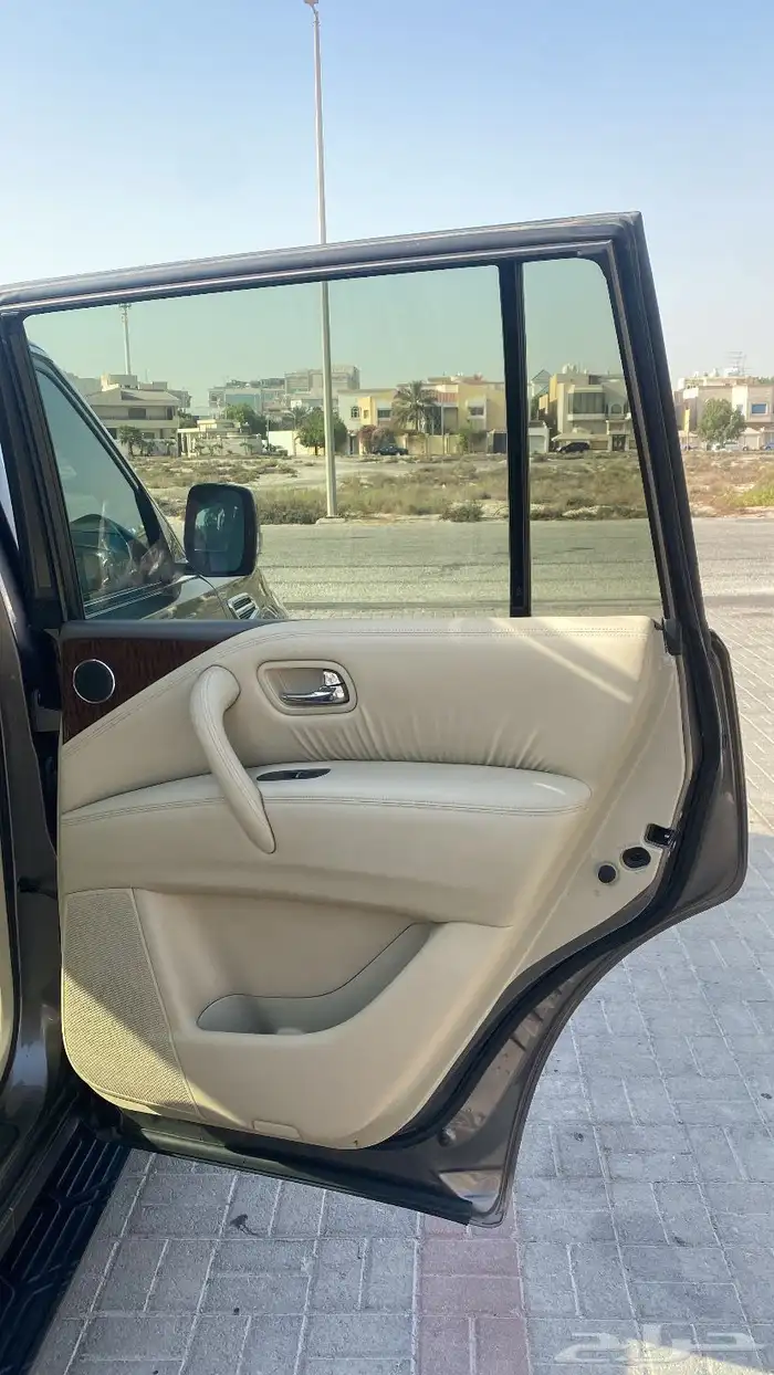 نيسان 2017 10