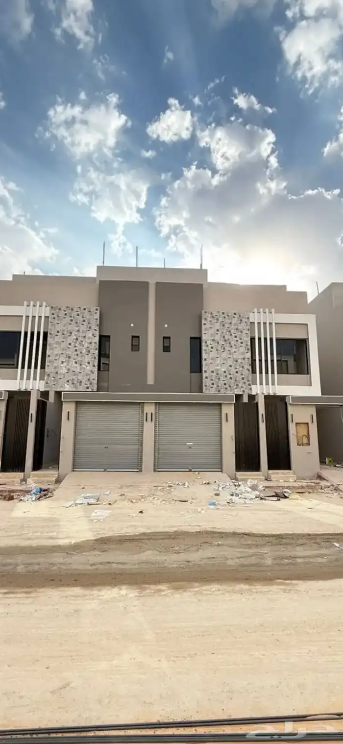 تاون هاوس بسعر 595 الف فقط في حي بدر 0