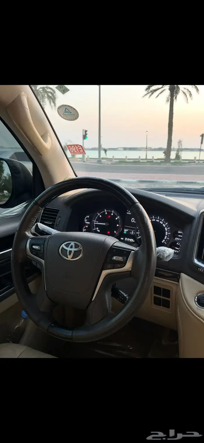 للبيع لاندكروزر VXR-3 5.7موديل 2016 سعودي فل كامل 24