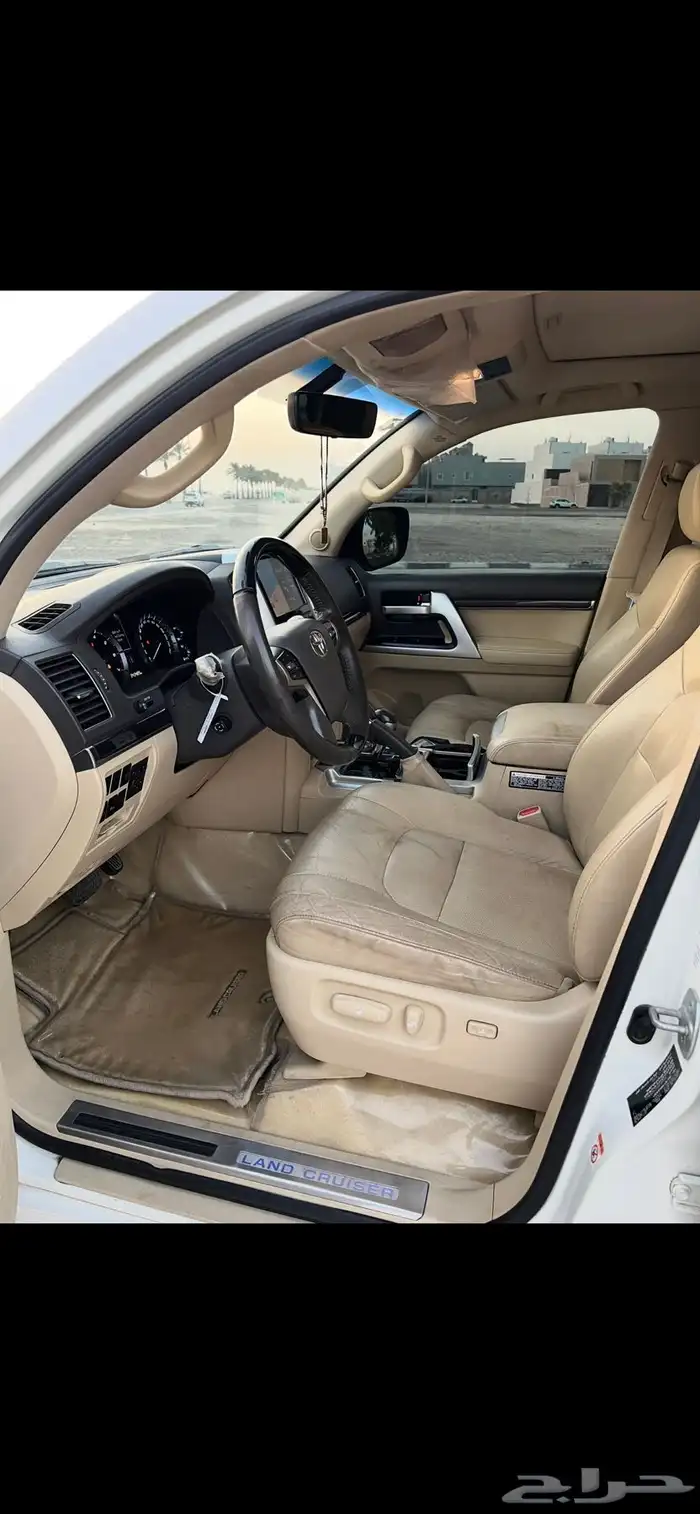 للبيع لاندكروزر VXR-3 5.7موديل 2016 سعودي فل كامل 22
