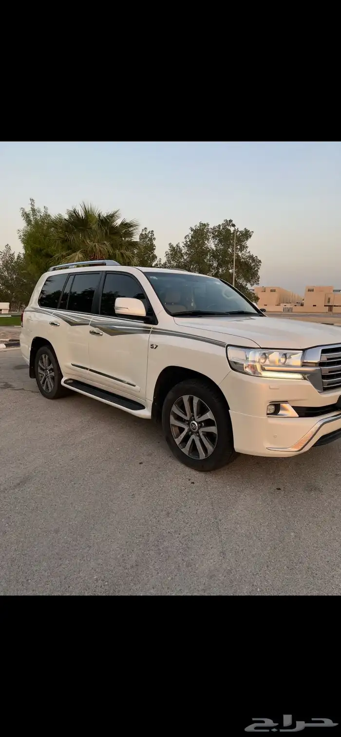 للبيع لاندكروزر VXR-3 5.7موديل 2016 سعودي فل كامل 2