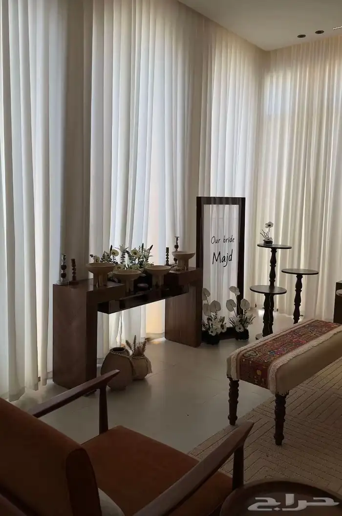 ايجار طاولات استقبال 0