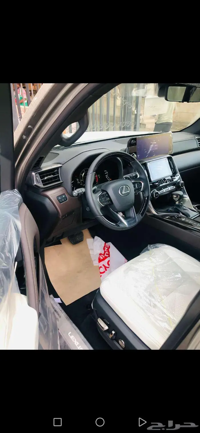 جيب لكزس LX 600 BB 2025 سعودي أسود داخل أبيض 2