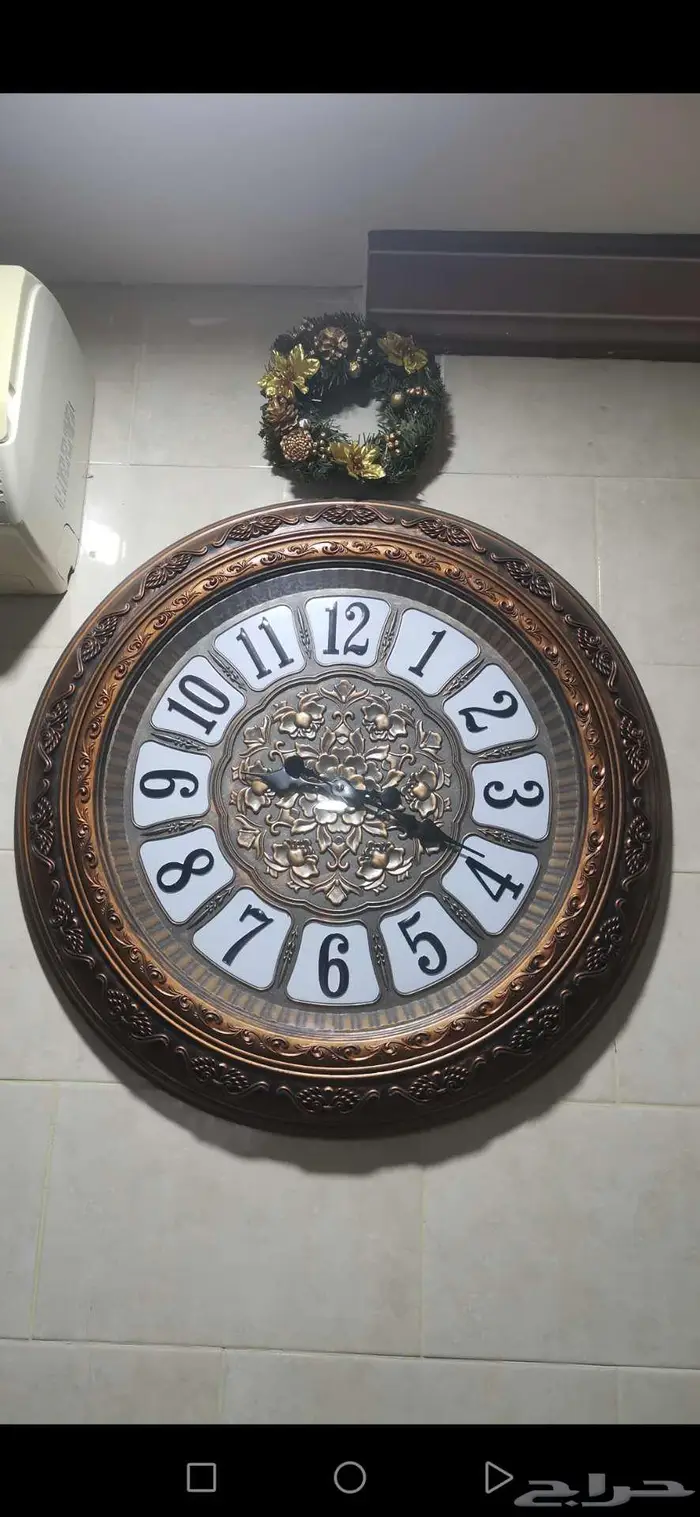 ساعة حائط جدارية دائرة كبيره قطرها 77سم 1