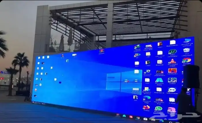 شاشات عرض عملاقه 1