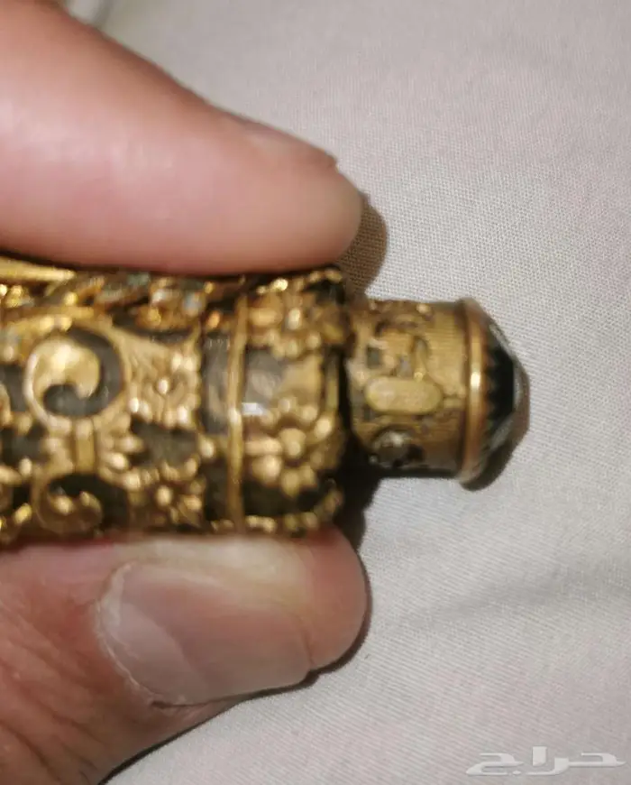 لهواة النوادر زجاجة عطر صغيرة تراثية نادرة وأصلية 24