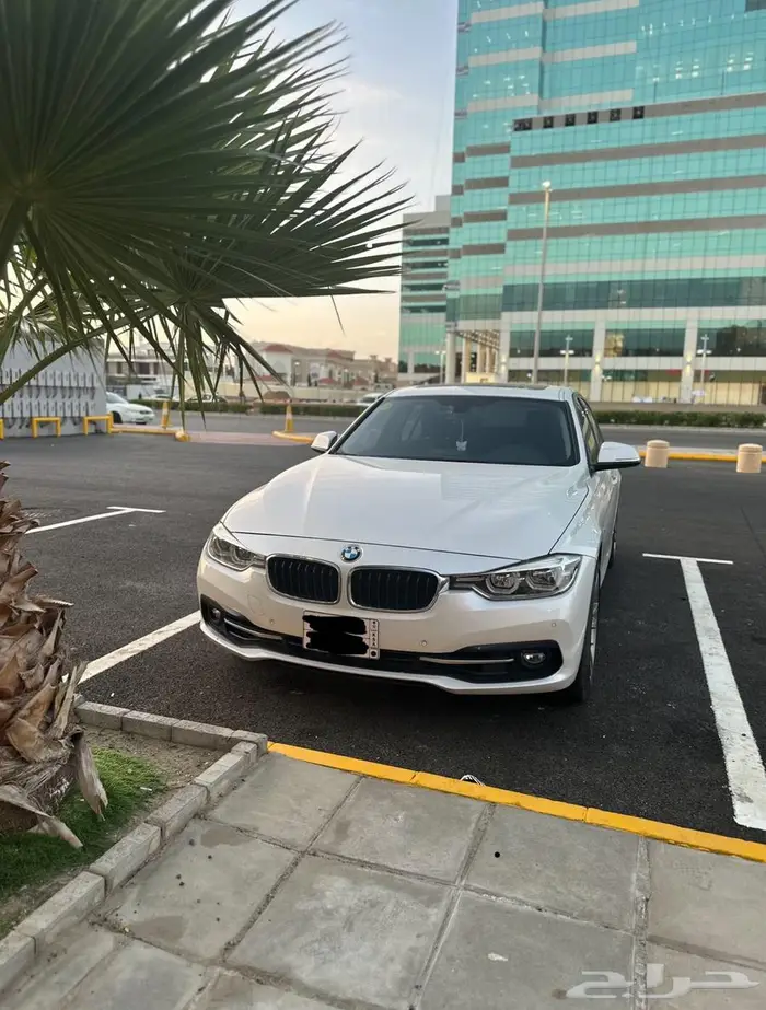 بي ام دبليو 318i 12