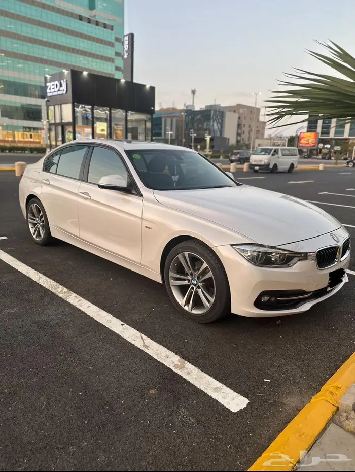 بي ام دبليو 318i 8