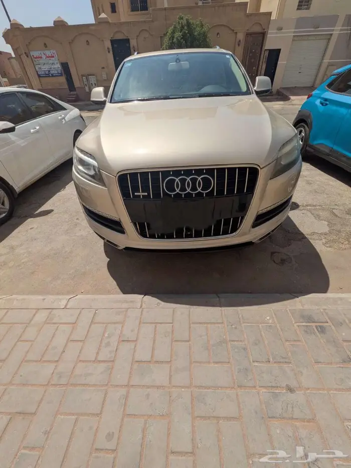 أودي Q7 2015 0