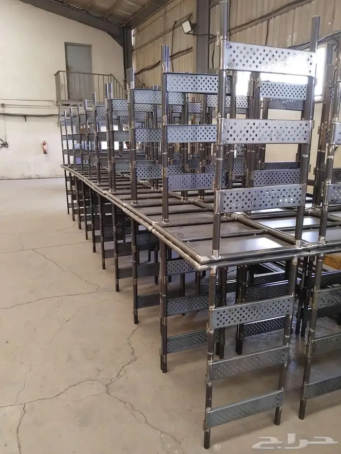 مصنع منتجات معدنية وحاويات ومكابس 0