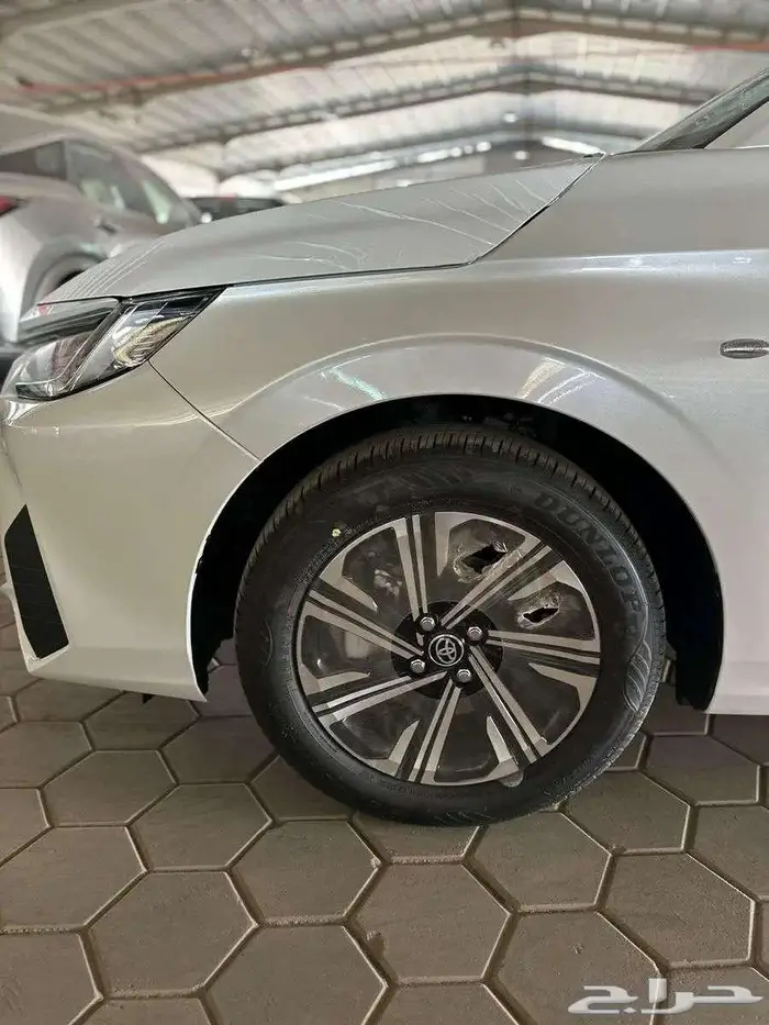تويوتا يارس YX 1.3 بنزين 2026 16