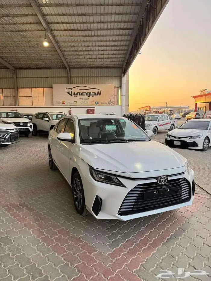 تويوتا يارس YX 1.3 بنزين 2026 8